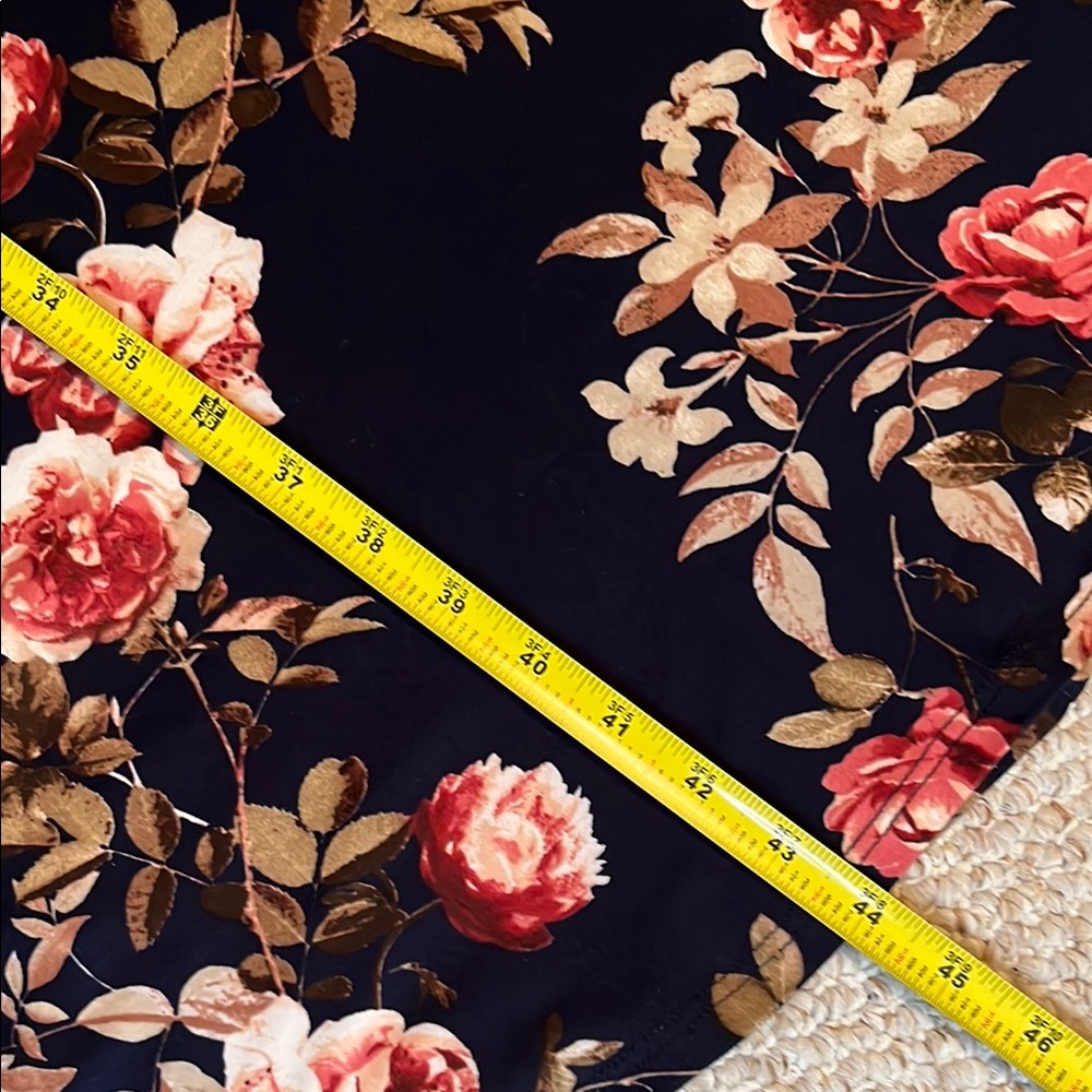 Honeyme Floral Midi Dress - Picture 7 of 8